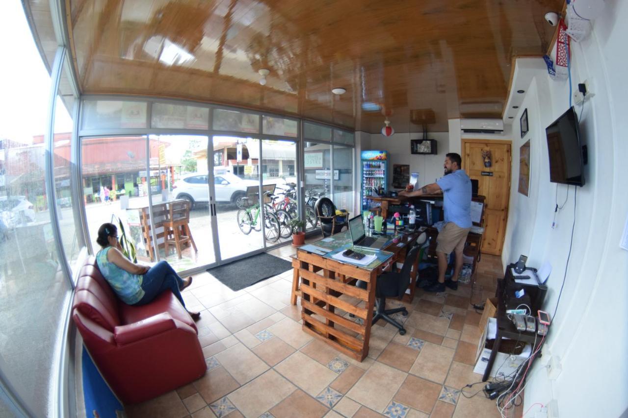 Arenal Container Hostel La Fortuna Exteriör bild