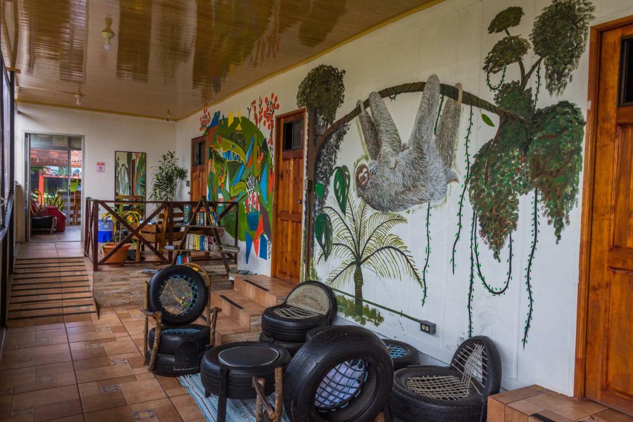 Arenal Container Hostel La Fortuna Exteriör bild